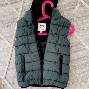 Appaman grey puffer vest with hood
